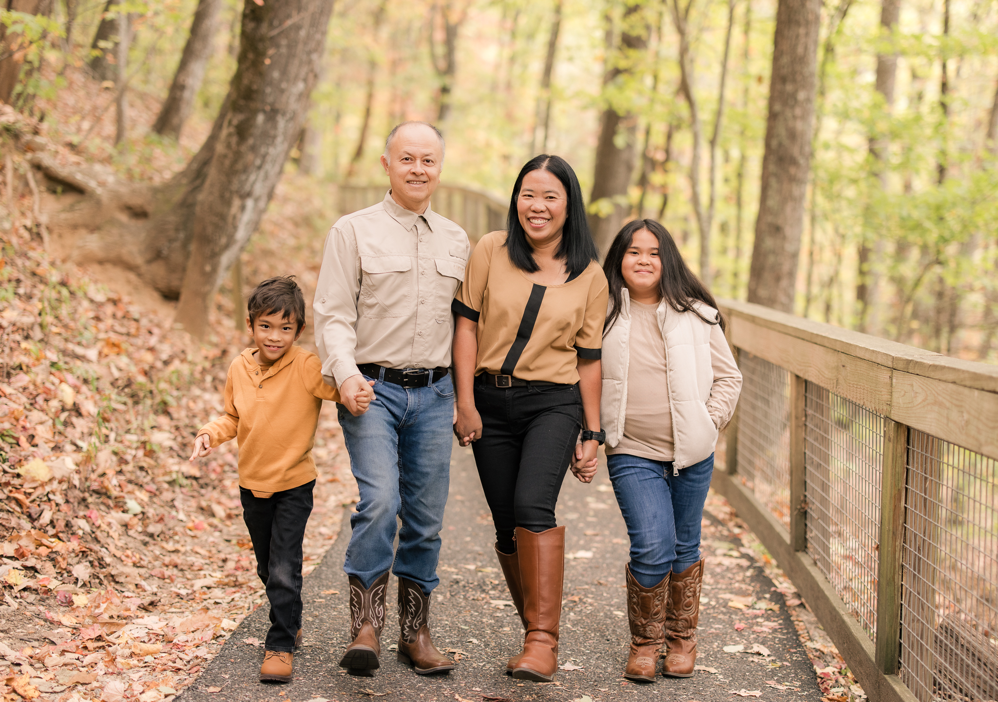  Family photo session at in Amicalola falls Geargia